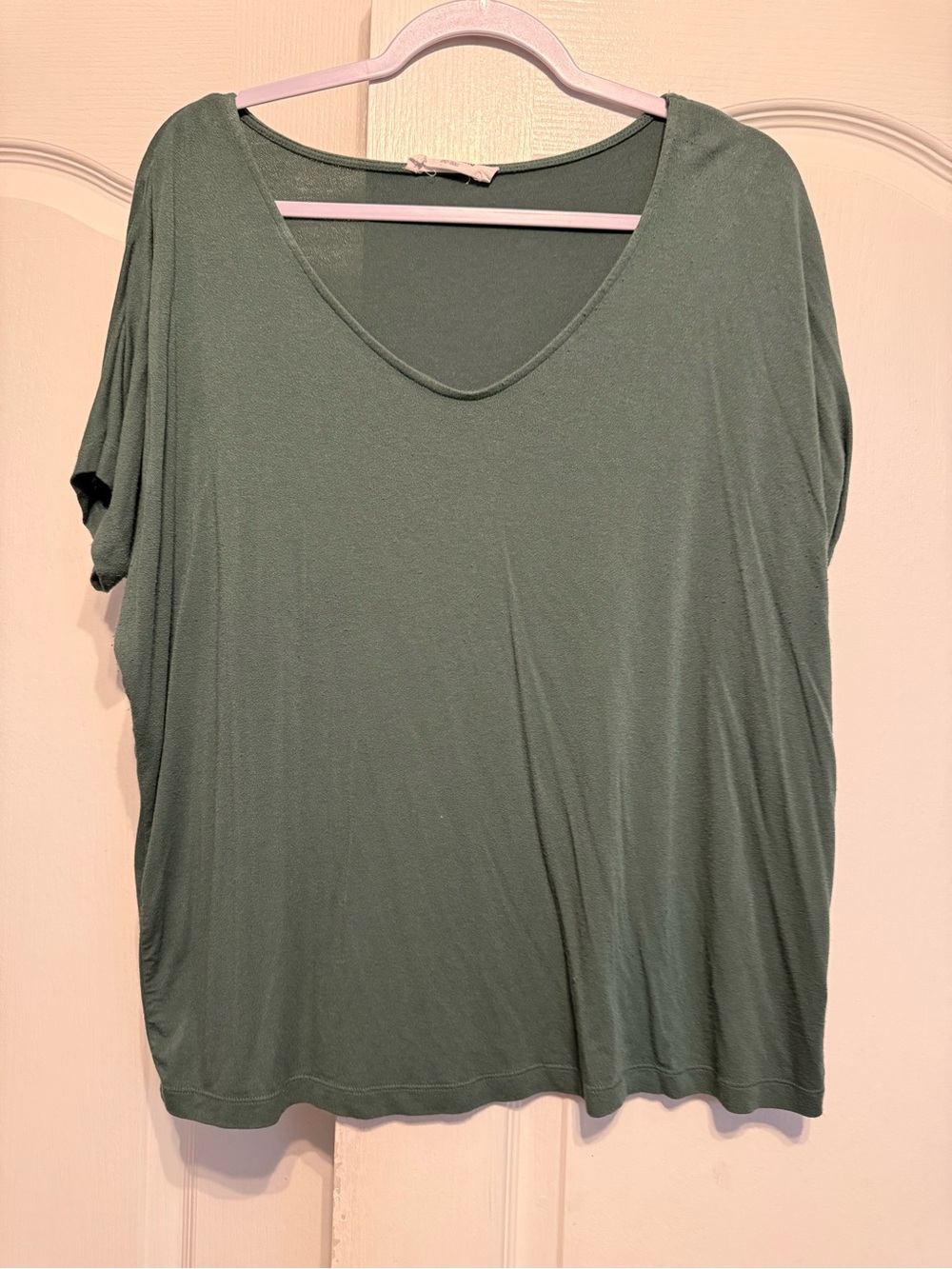 Double Zero Relaxed V-Neck Short Sleeve Top - Green